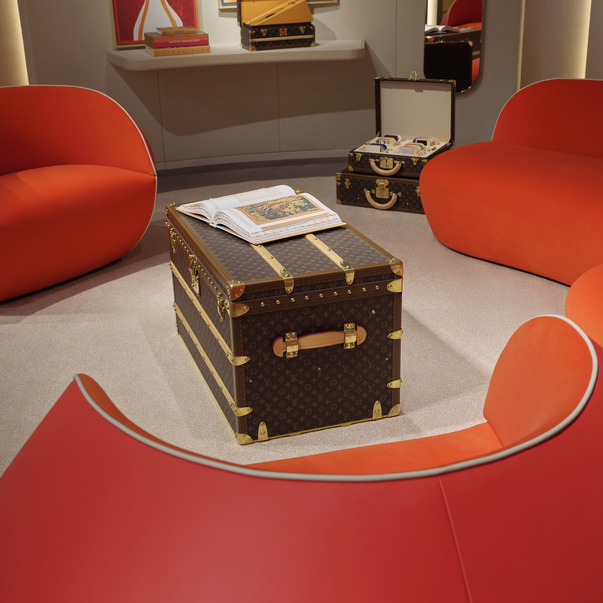 Louis Vuitton - Design Miami.Paris 2024 | PRESTIGE MAGAZIN