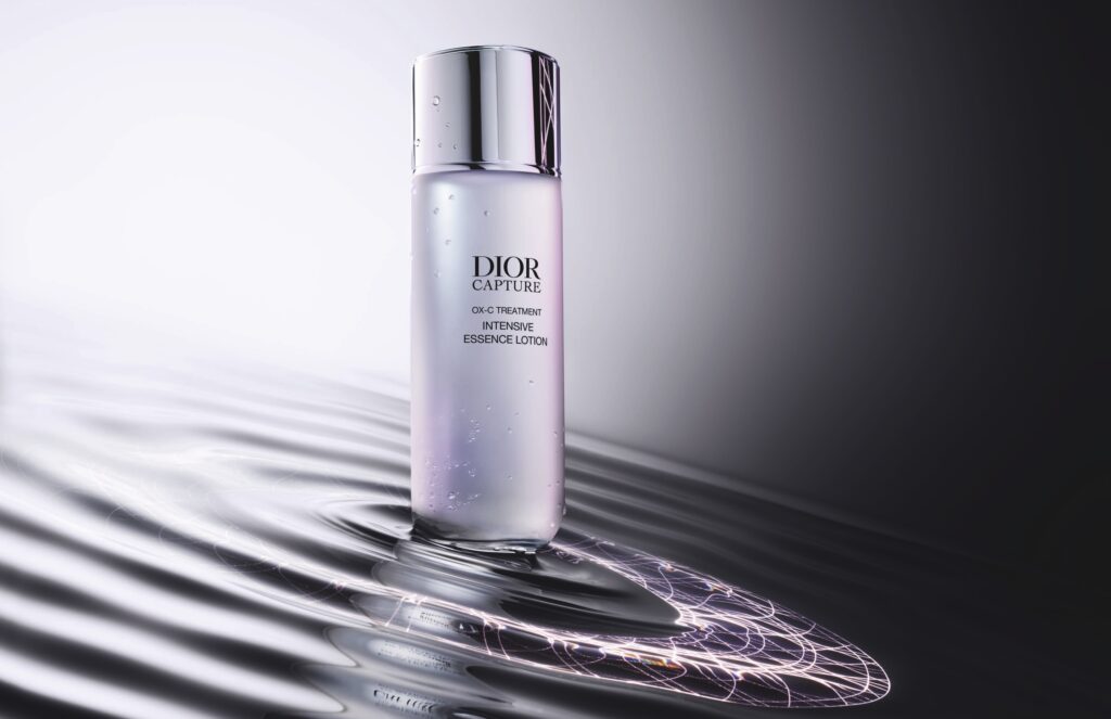 Dior setzt auf Reverse Aging mit der neuen Capture Intensive Essence Lotion