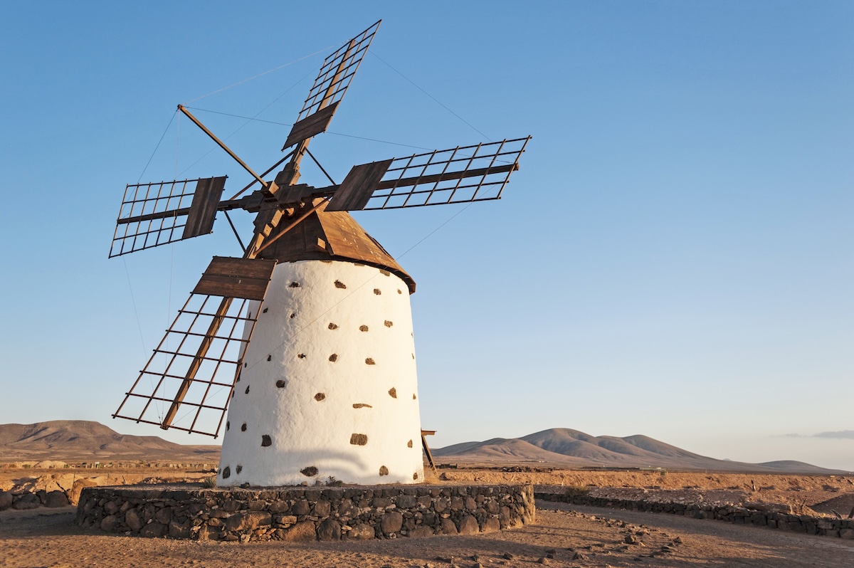 Historische Windmühle auf Fuerteventura, Kanarische Inseln